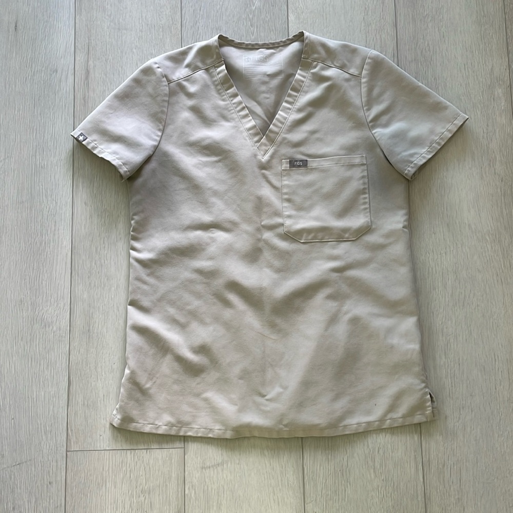 Figs Bone Catarina Scrub Top